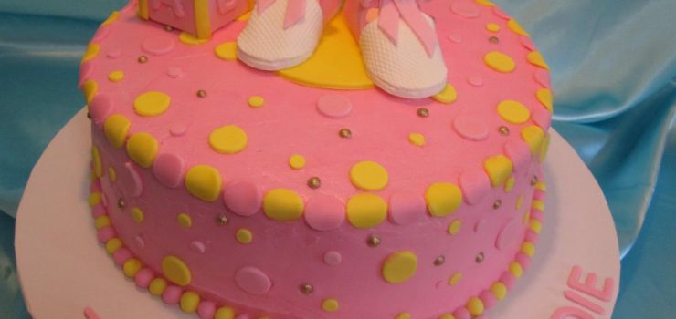 Welcome Baby Cake by Leonor Rodriguez